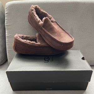 New Men’s Ugg Slippers